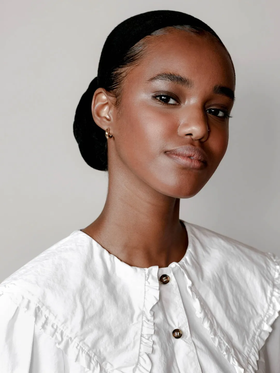 Abbie Classic Small Hoop Earrings (Gold)