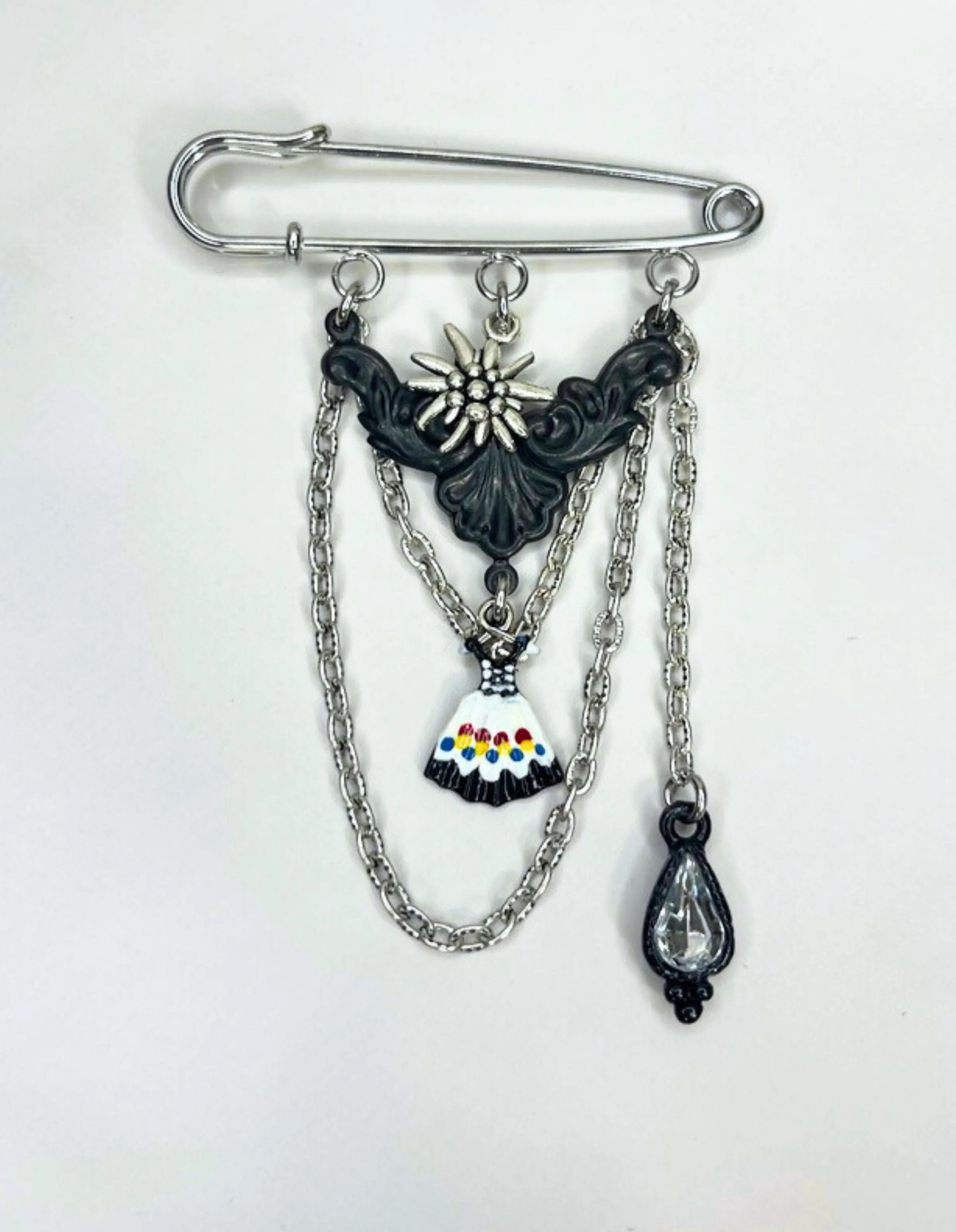 Bavarian Broaches