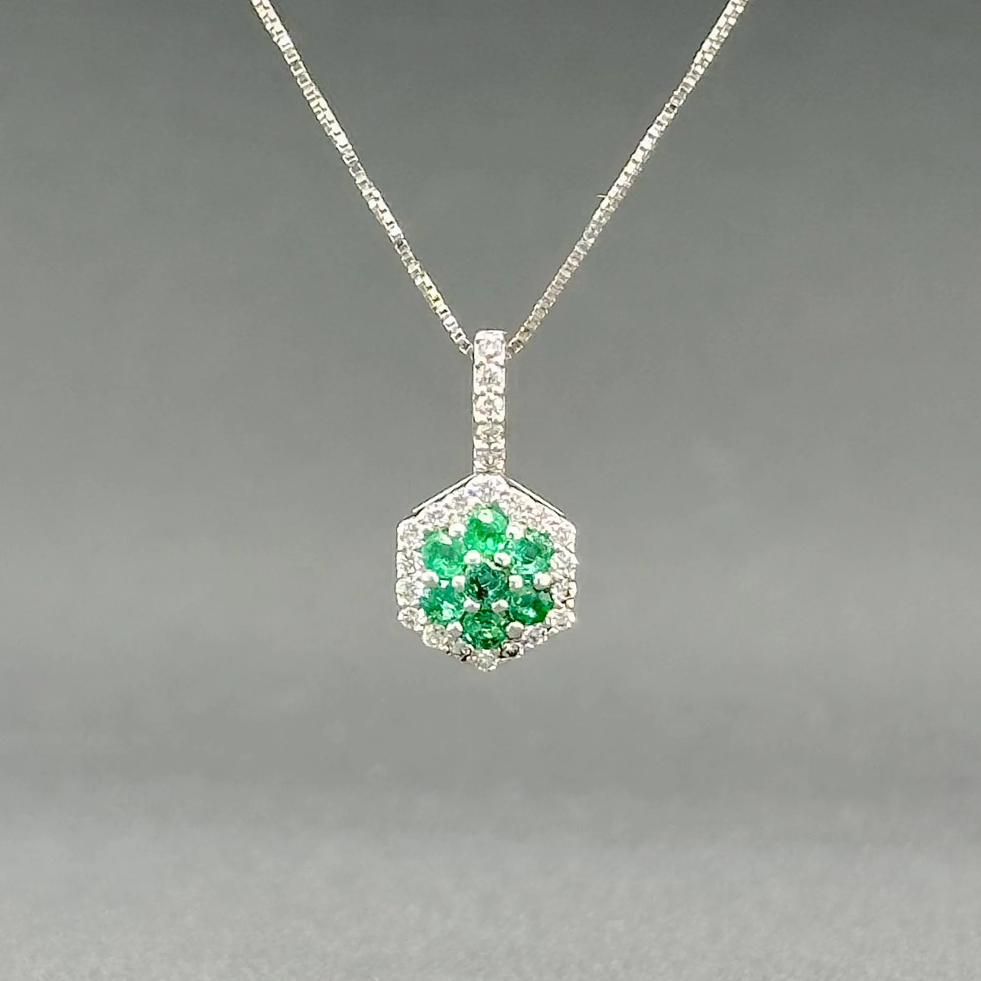 Estate 14K W Gold 0.15ctw Emerald & 0.10ctw SI1/H Diamond Hexagon Pendant