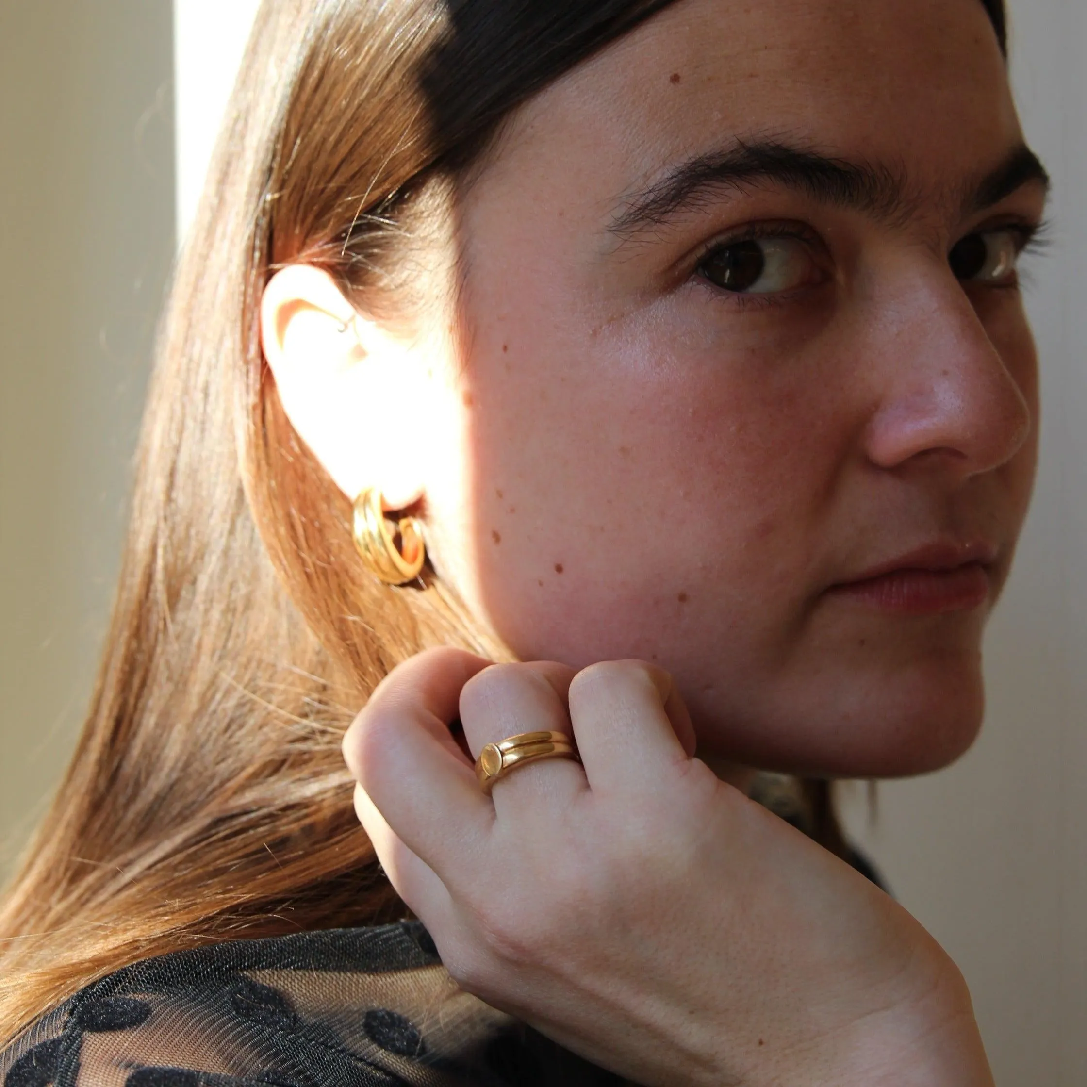 THE HARLOW HOOP MEDIUM - 18k gold plated