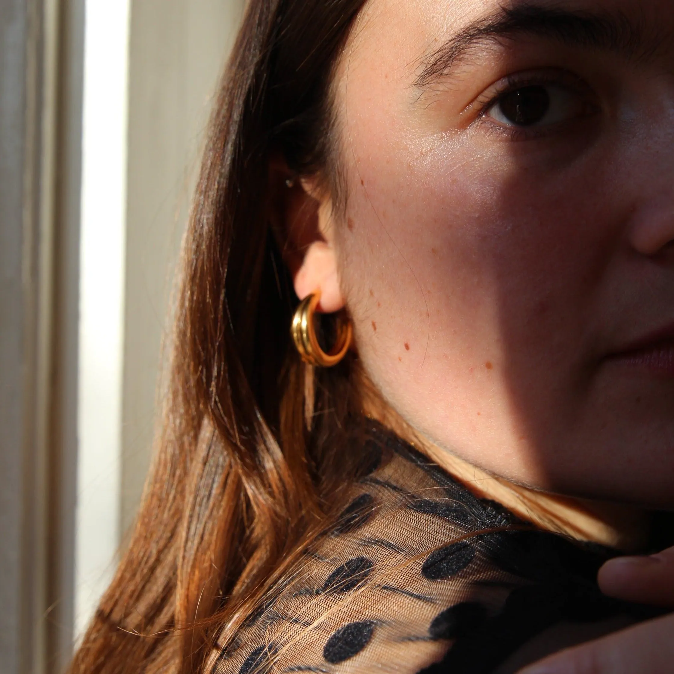 THE HARLOW HOOP MEDIUM - 18k gold plated